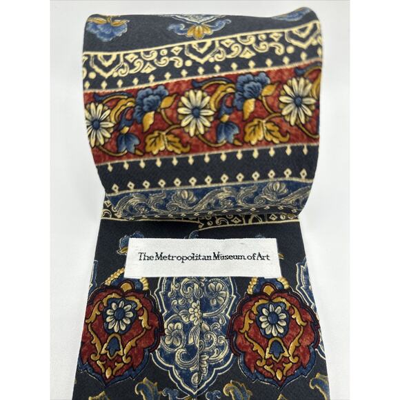 THE METROPOLITAN MUSEUM OF ART MADE IN CANADA MULTI COLOR NECKTIE TIE 56” - Picture 3 of 7